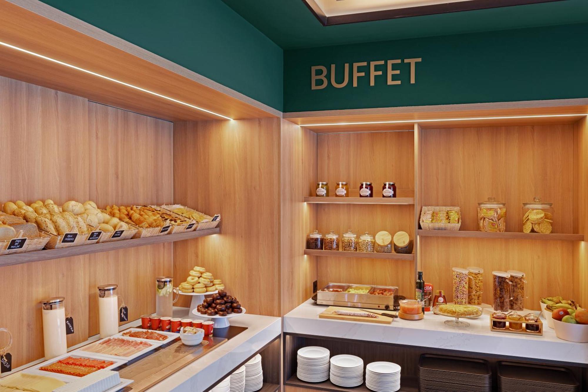B&B Hotel Santiago Миядойро Екстериор снимка