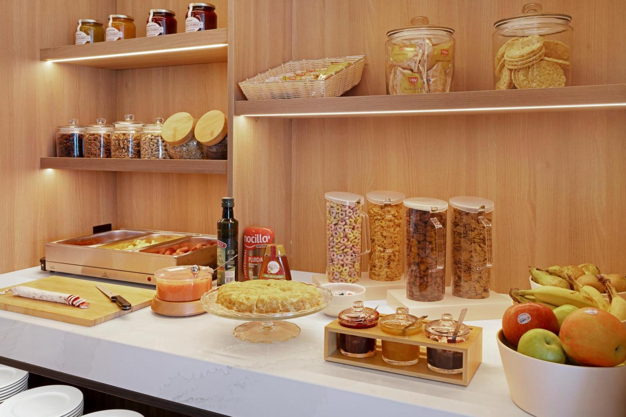 B&B Hotel Santiago Миядойро Екстериор снимка