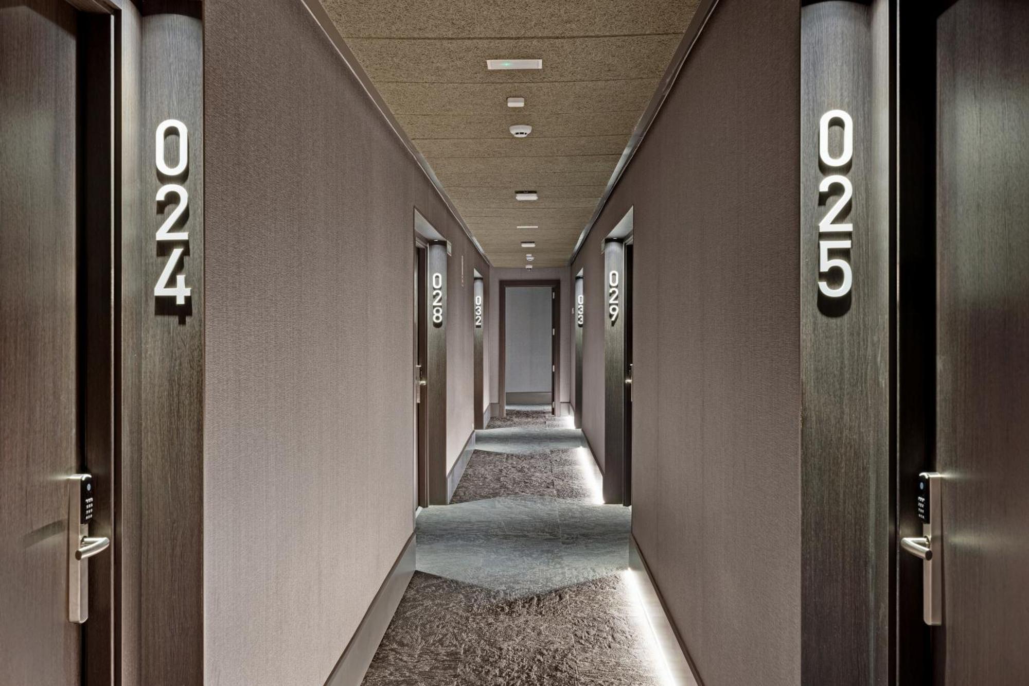 B&B Hotel Santiago Миядойро Екстериор снимка
